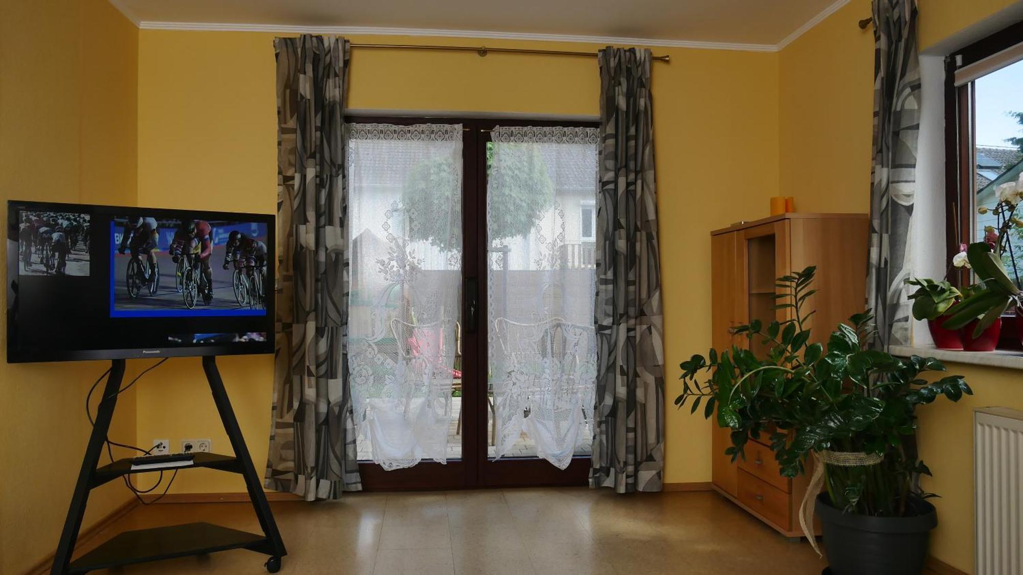 Ferienwohnung An Den Weingaerten Langenlonsheim Bagian luar foto